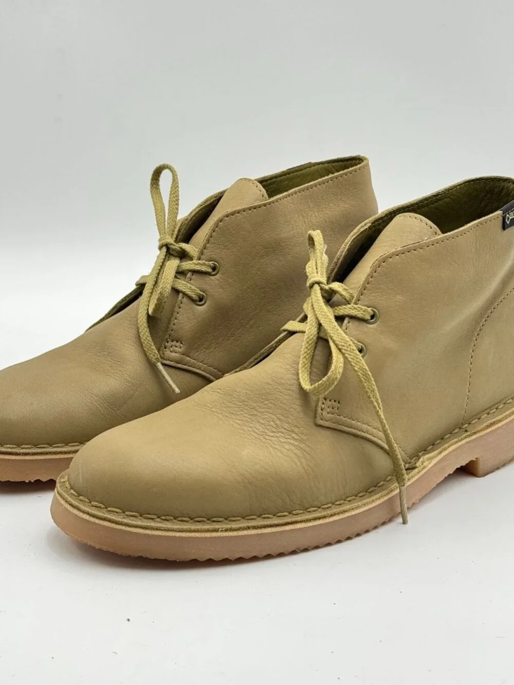 NWOB Clarks Originals Desert Boots GTX Khaki Leather Ankle Chukka Mens Size 9